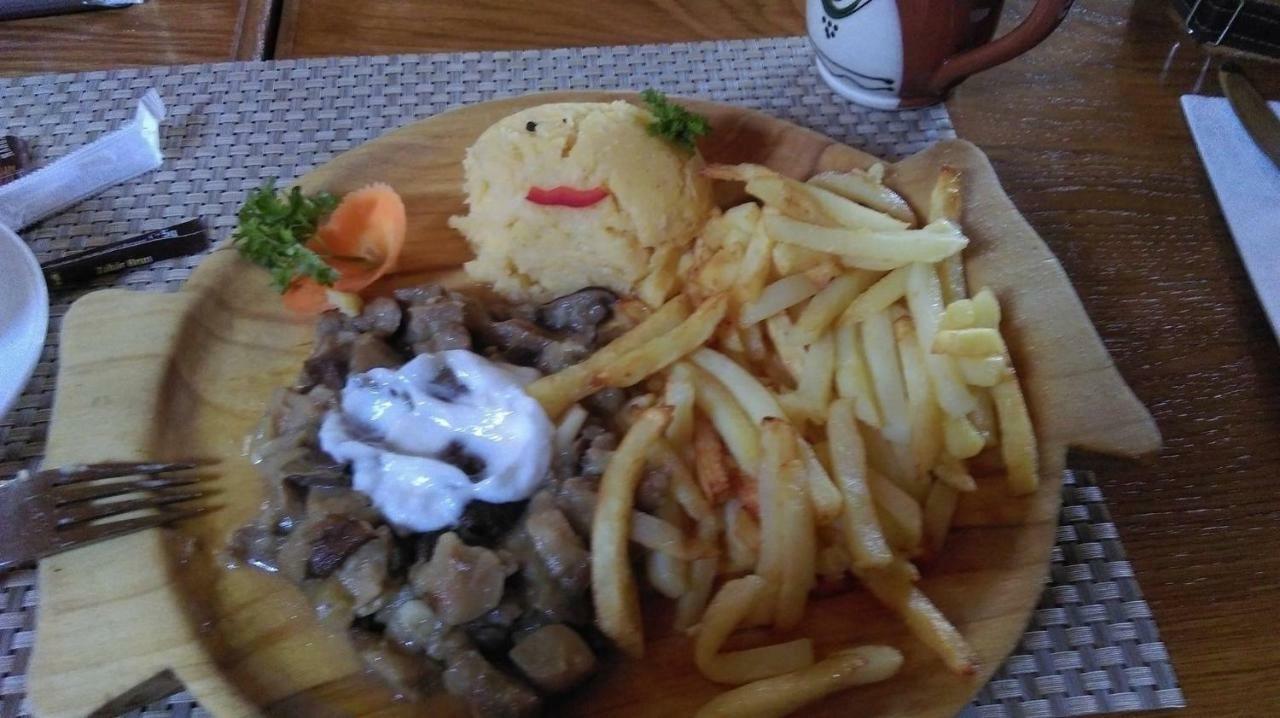 Vila Annemaryy Arbore Exteriör bild