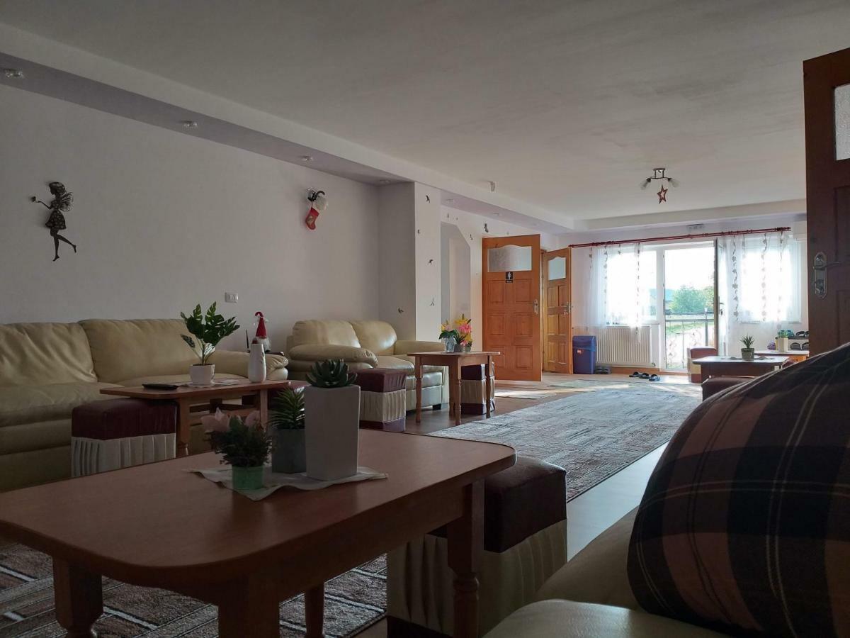 Vila Annemaryy Arbore Exteriör bild